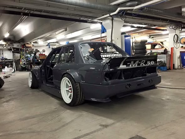 Dirty Thirty BMW E30 Drift Build by Daniel Lavman