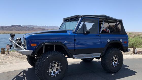 1975 Ford Bronco by cjrockhound