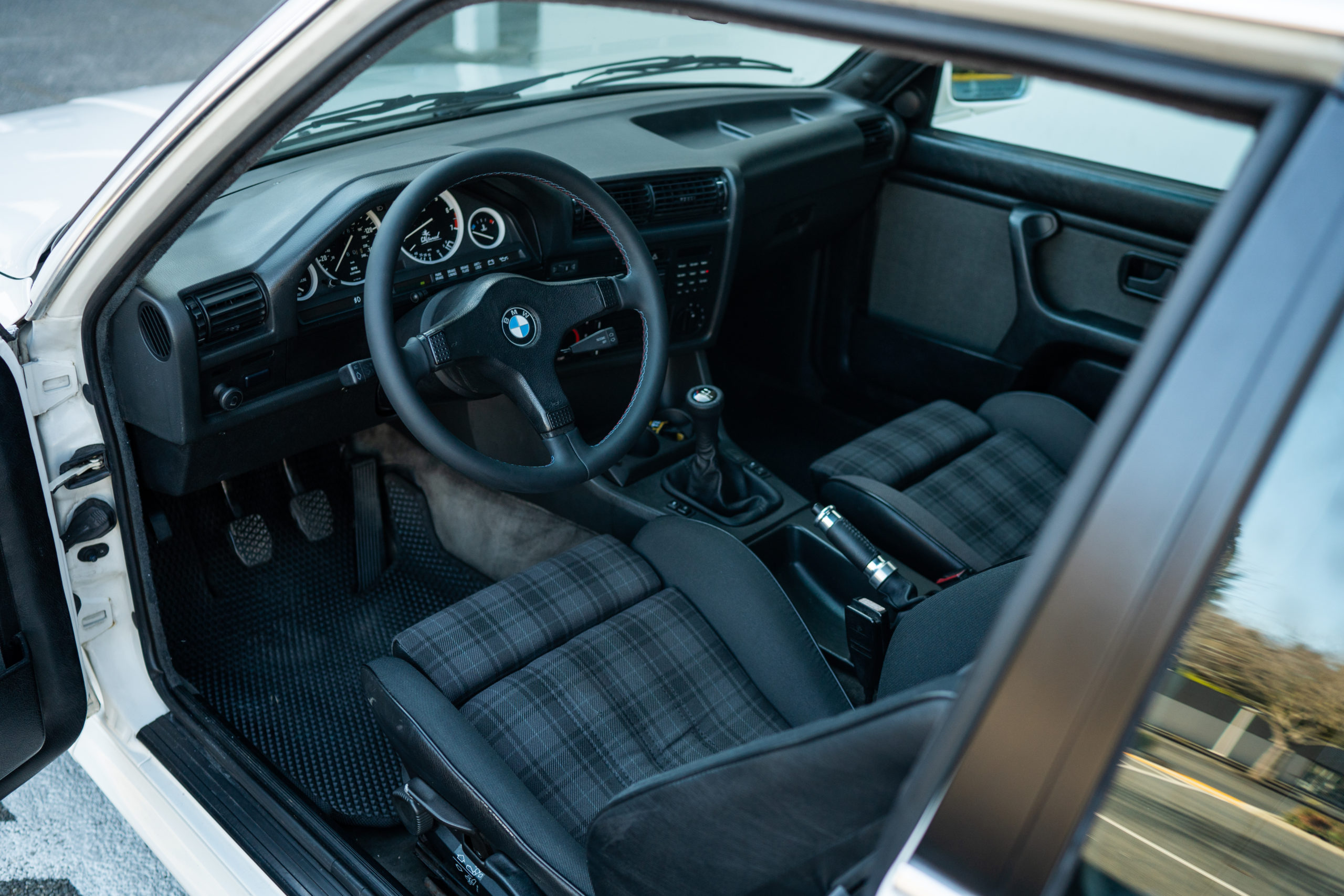Custom BMW E30 325IS by CAtuned