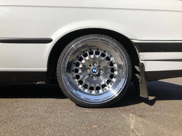 BMW E30 with Custom Stepped 17-inch Wheels