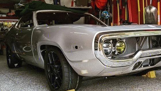 Tesla-Powered 1972 Plymouth Satellite