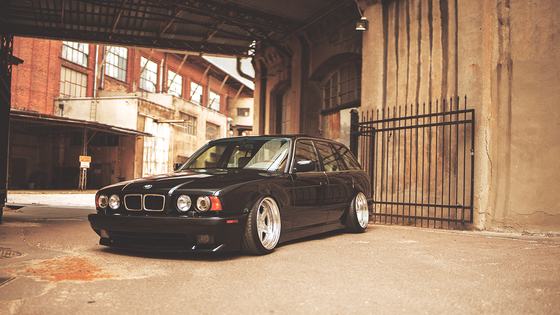 1995 BMW E34 520iT by Sebastien Polit