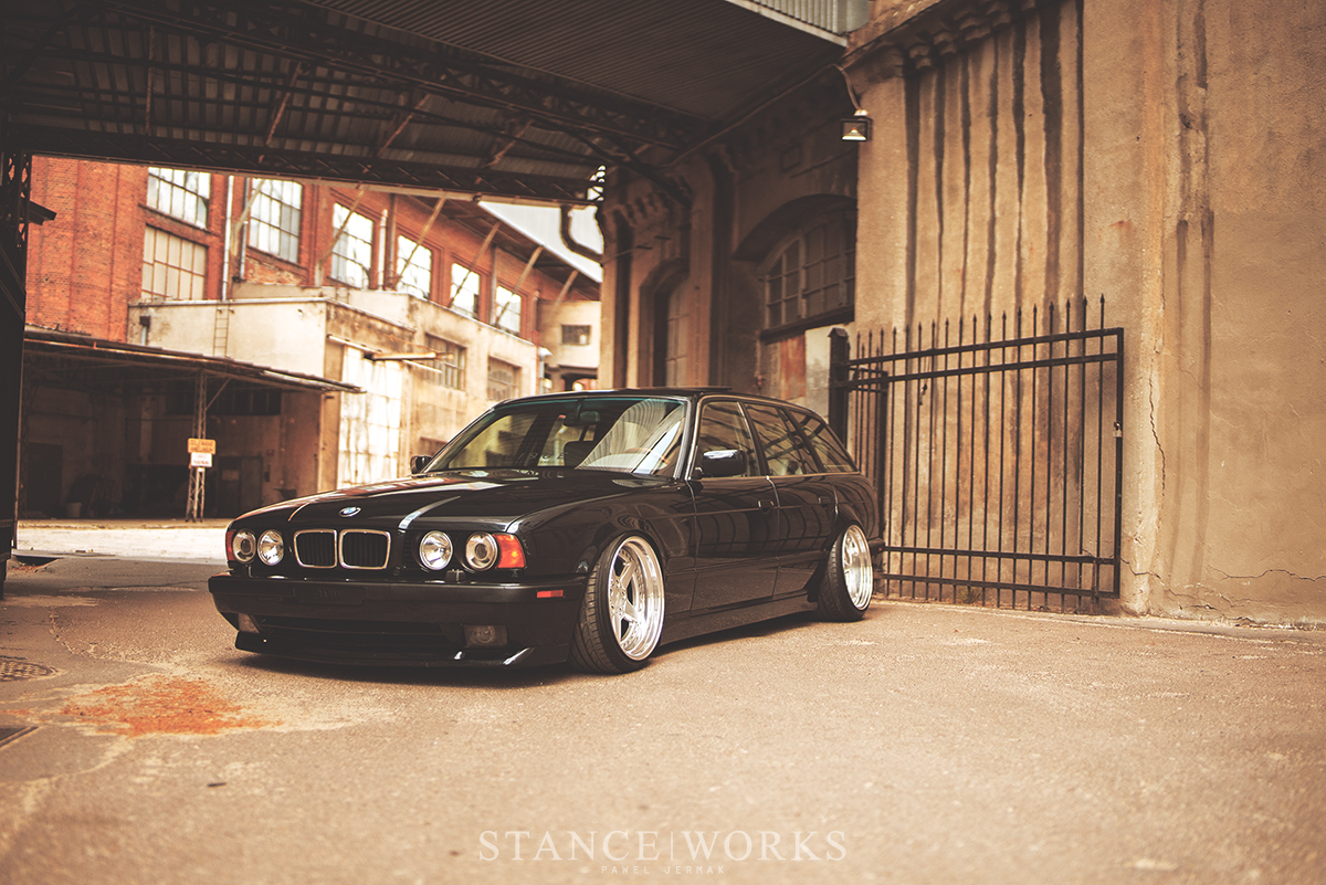 1995 BMW E34 520iT by Sebastien Polit