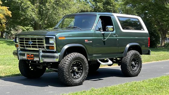 Modified 1986 Ford Bronco V8 4×4