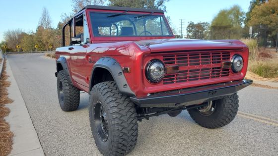 1975 Ford Bronco Modified by baderink