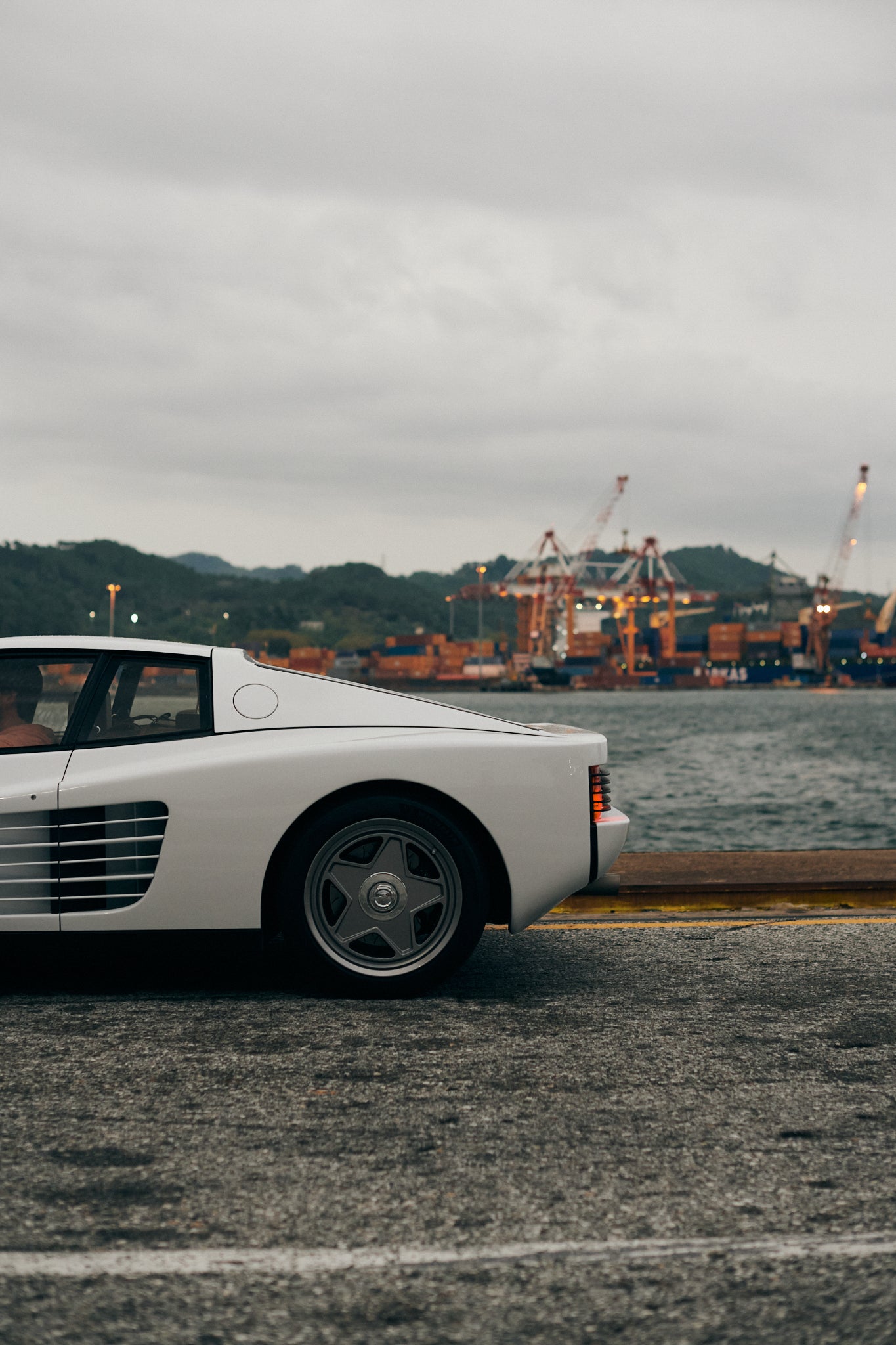 510hp Restomodded Ferrari Testarossa by Officine Fioravanti