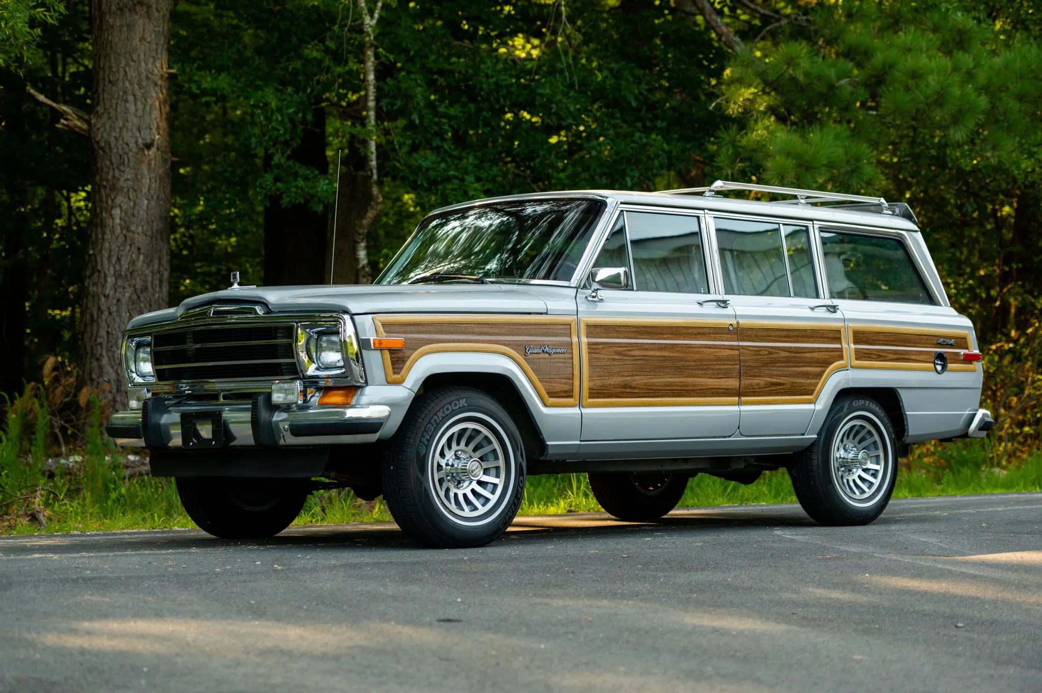 500hp EV-Converted Jeep Grand Wagoneer SJ