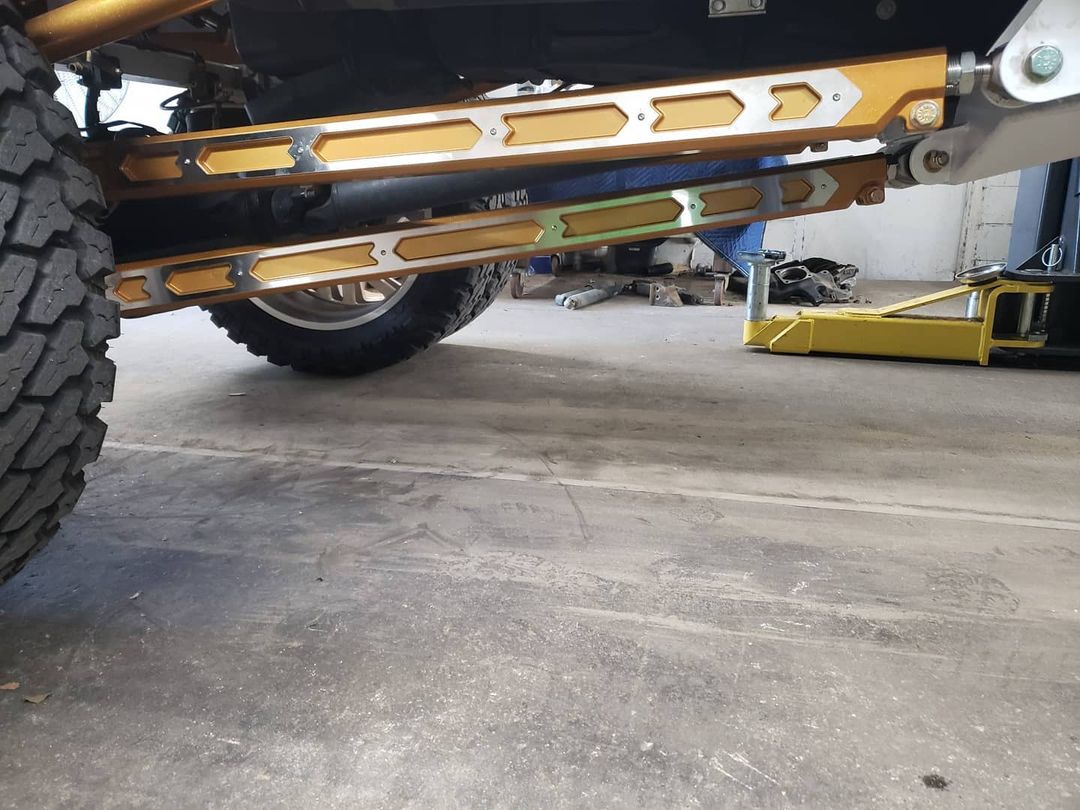 600hp Diesel 2002 Ford Excursion with Lambo Doors