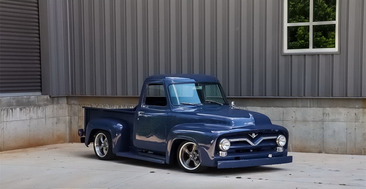 Coyote V8 1955 Ford F-100 Restomod