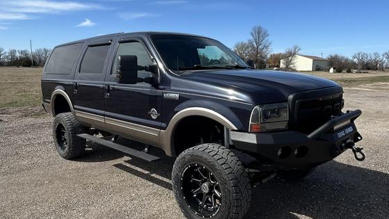 2001 Ford Excursion Limited 7.3L Power Stroke by Private Party