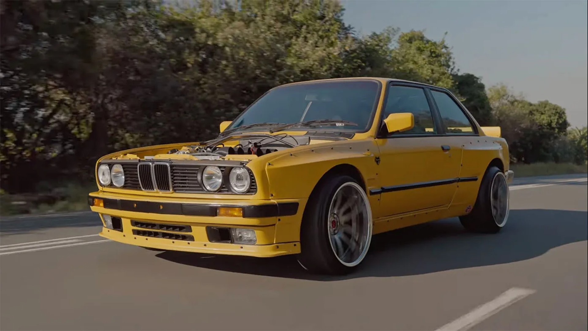 S50-Powered BMW E30 by Race-Art SA
