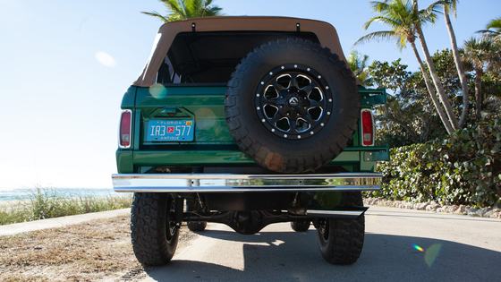 Modified 1977 Ford Bronco with 302ci V8