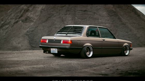 BMW E21 320i by Nic and Stephanie Foster