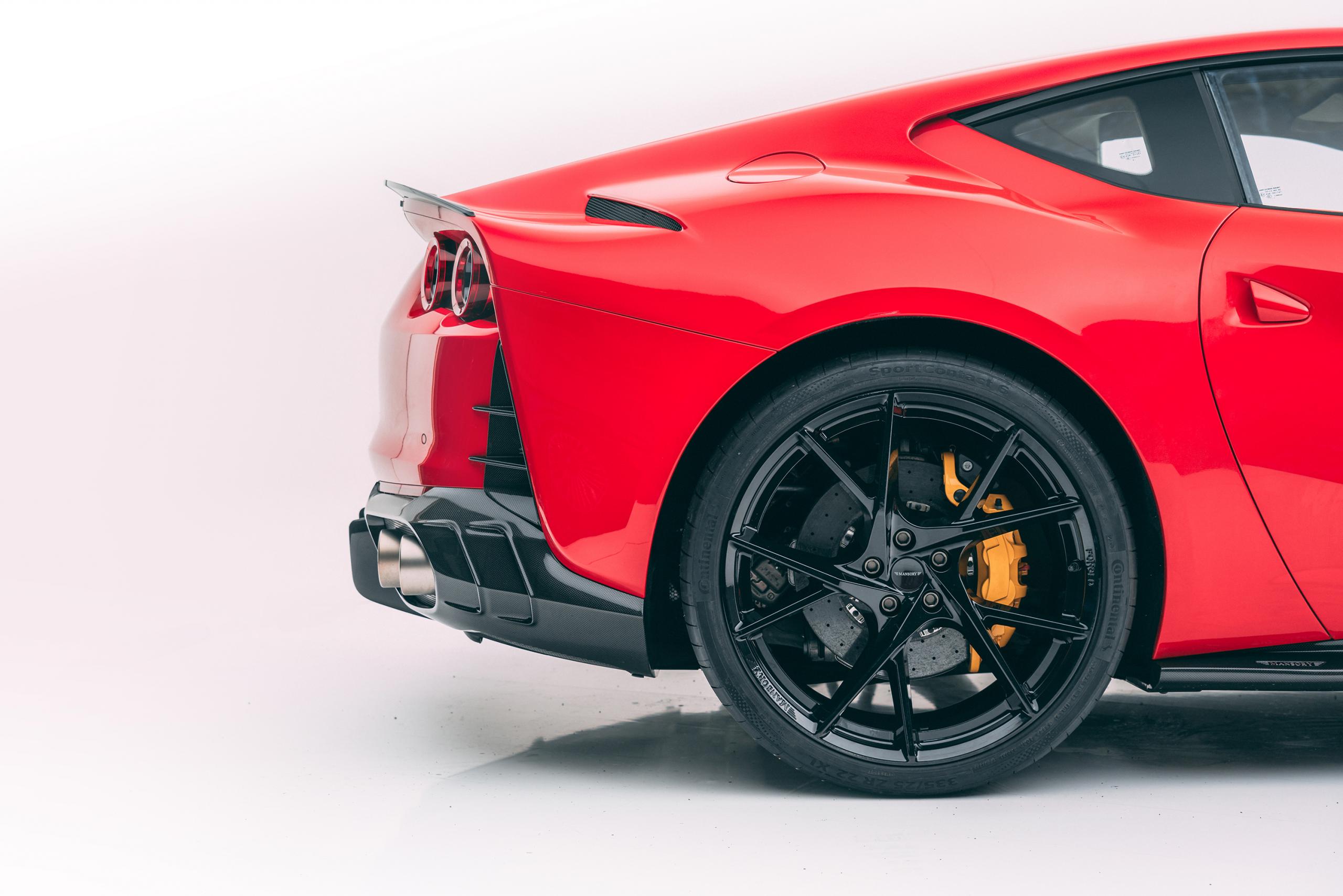 Mansory Softkit Ferrari 812 Superfast