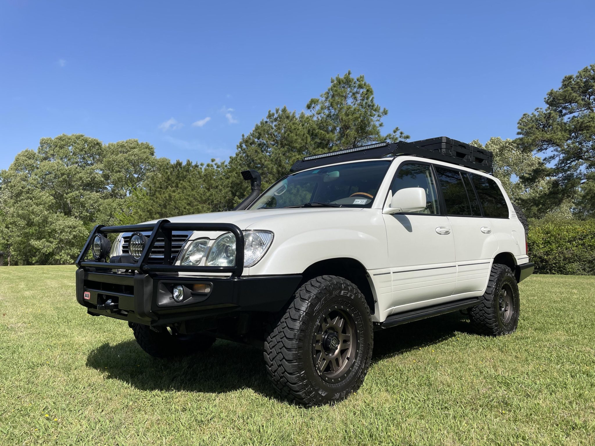 2004 Lexus LX470 by KadeNichs
