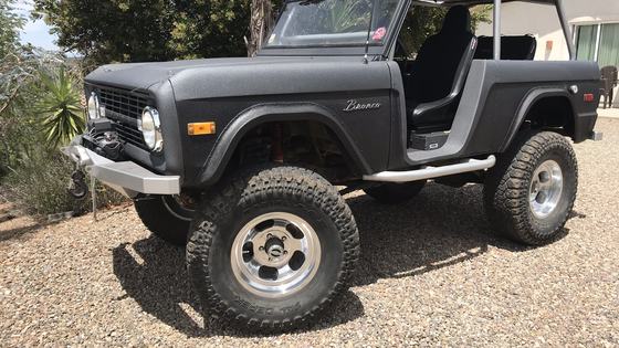 1970 Ford Bronco Modified for Rock Crawling