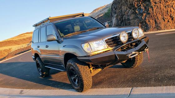 2000 Toyota Land Cruiser UZJ100