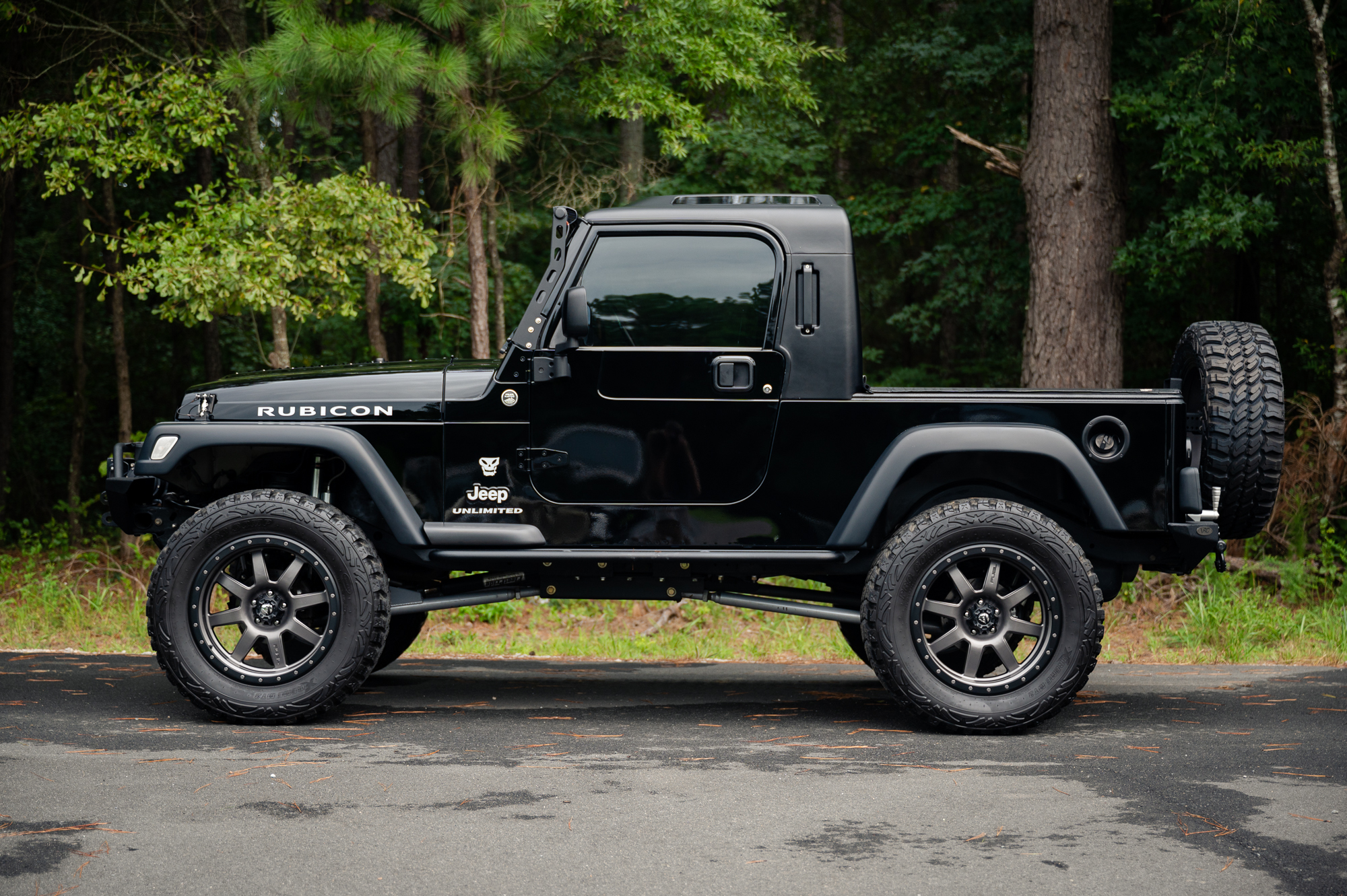 2006 Jeep Wrangler Unlimited by AEV