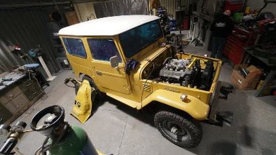 Lexus V8-Powered Toyota Land Cruiser FJ40 Restomod