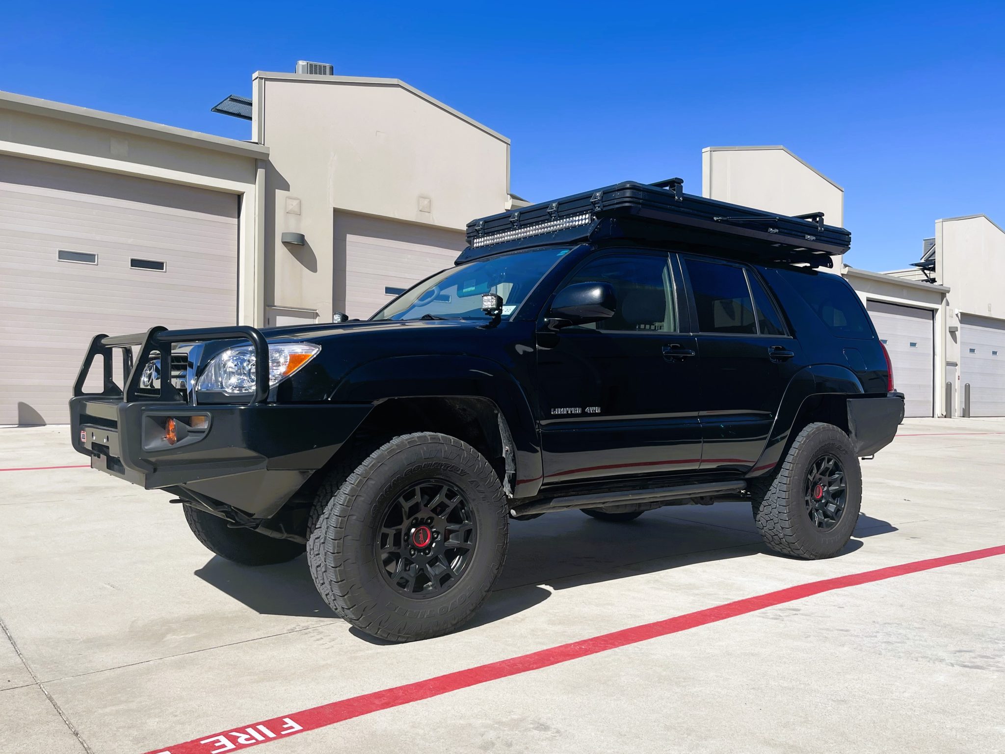 Modified 2005 Toyota 4Runner Limited V8 4WD