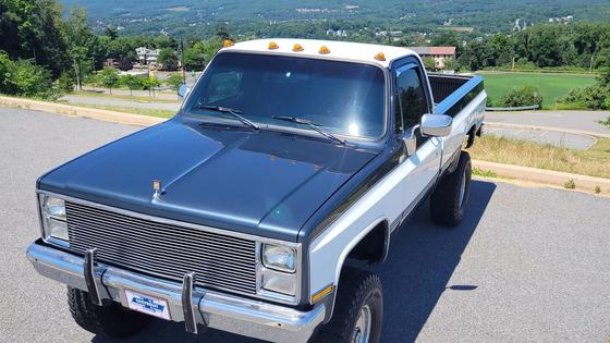 1985 Chevrolet C10 Scottsdale 4x4 by Bigblockjoe