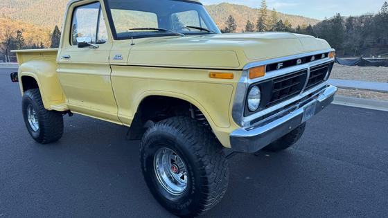 1977 Ford F-150 Custom Flareside 4×4