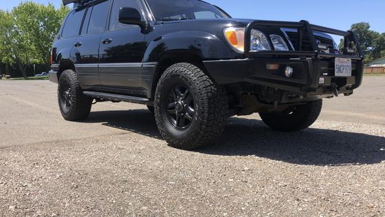2001 Lexus LX470 by Brannonfetzer