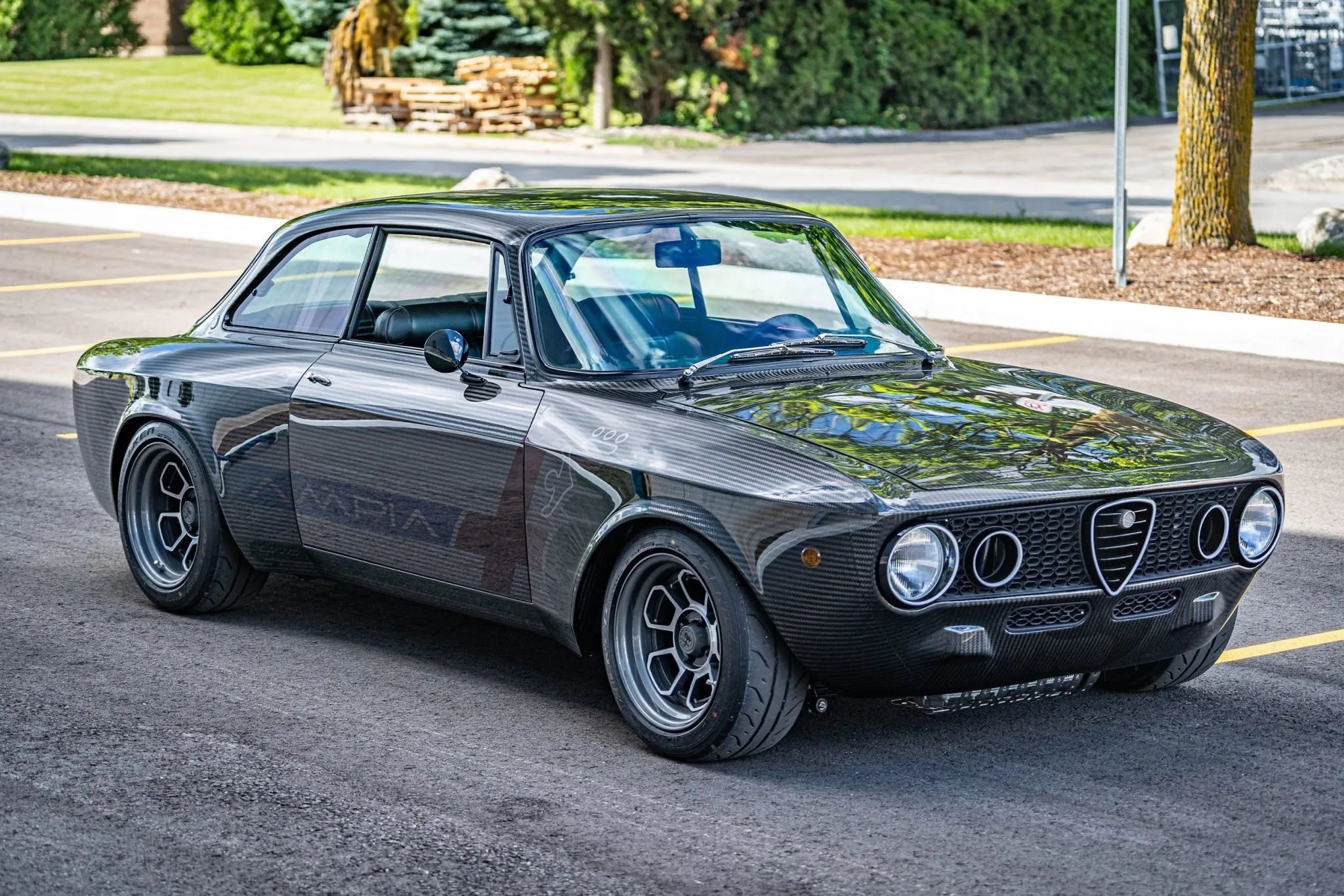 Carbon-Body 1973 Alfa Romeo 2000 GTV Restomod