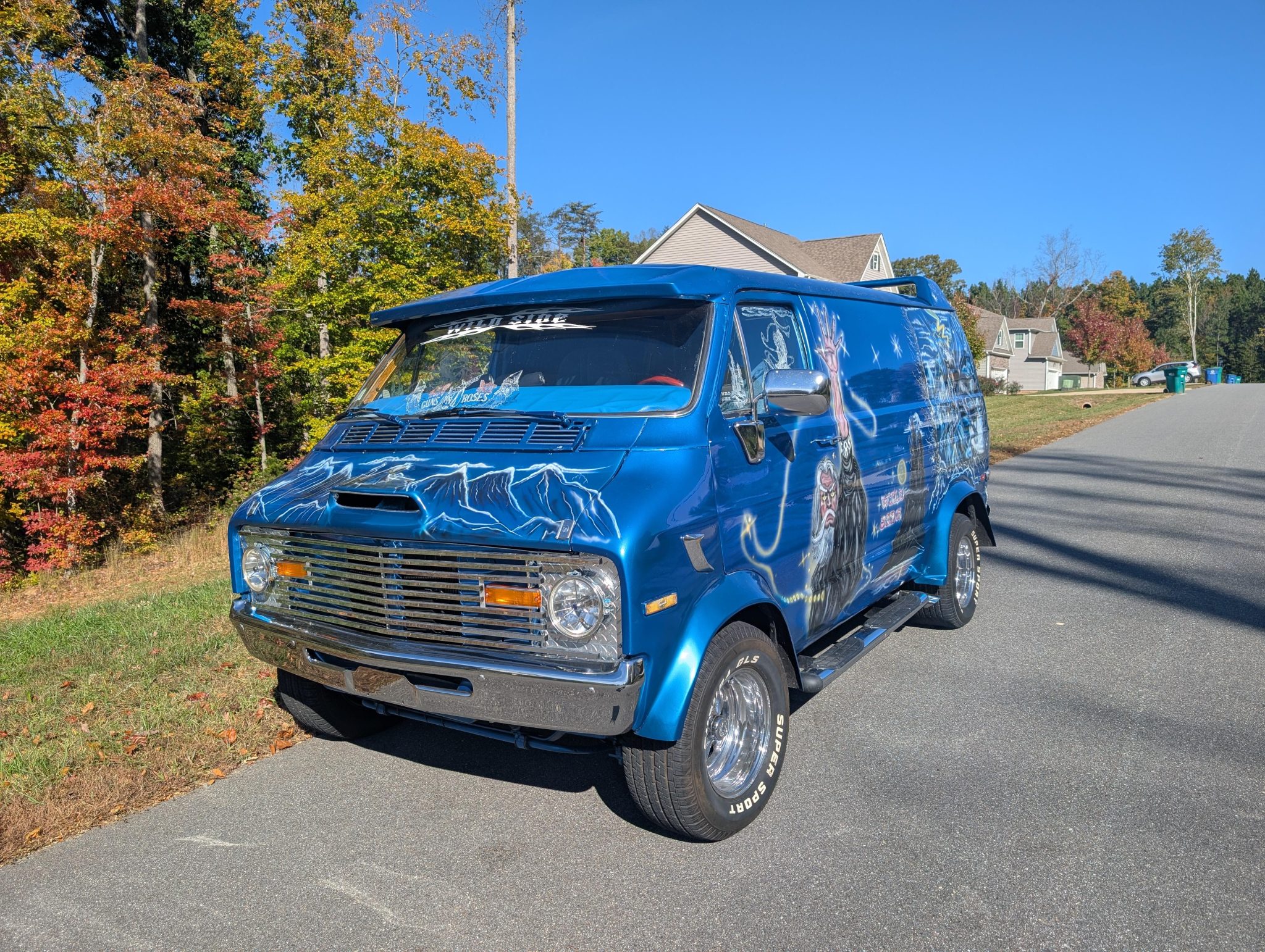 1977 Dodge Tradesman B200 "Wild Side"
