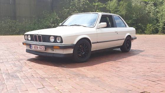 1986 BMW 3 Series with Team Dynamics Wheels