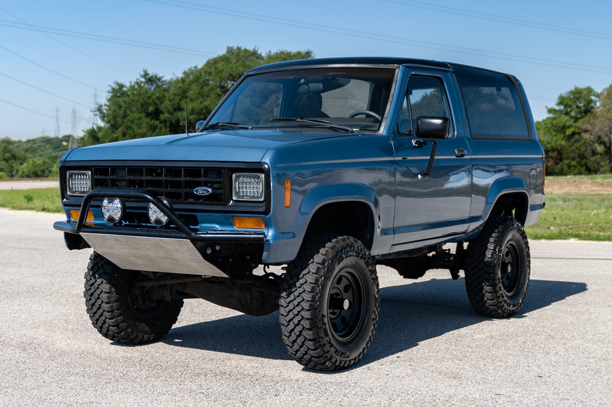 1987 Ford Bronco II XLT 4×4 by Rock Bottom Off Road