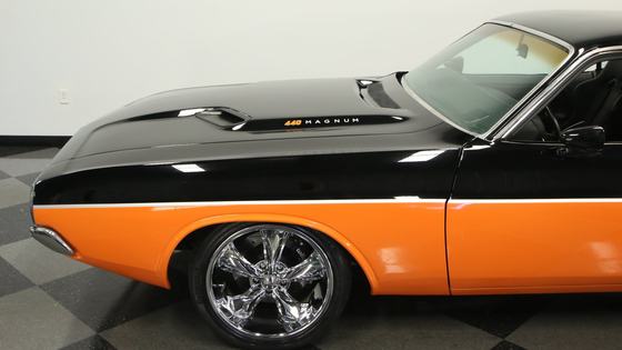482hp 7.2L V8 Restomod 1972 Dodge Challenger