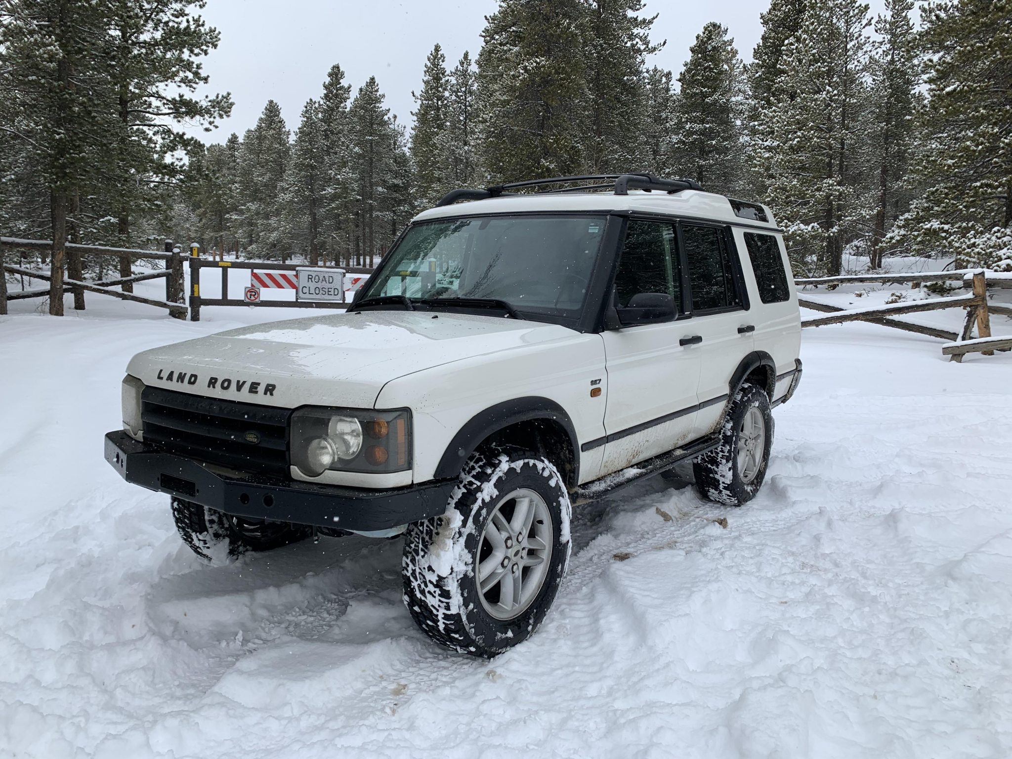 2004 Land Rover Discovery II SE7 by joshtodd