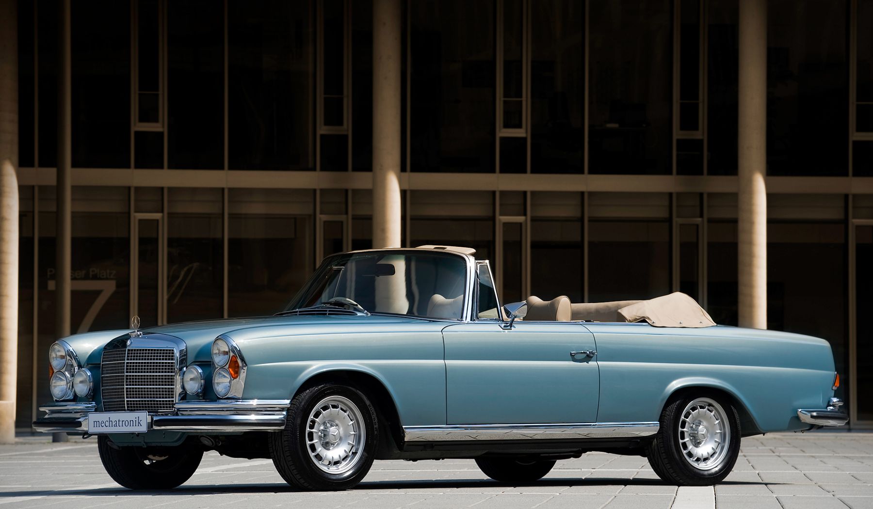 AMG V8-Powered Mercedes W111 by Mechatronik