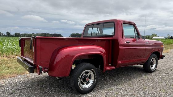 1977 Ford F-100 Custom Flareside