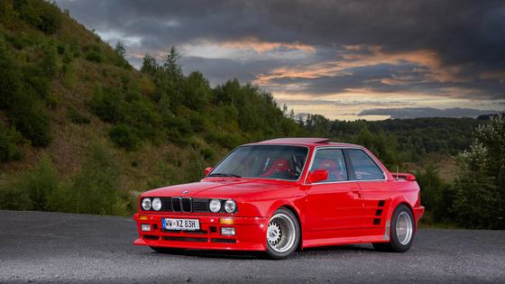 M88-Powered BMW E30 with Folger Widebody