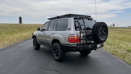 2002 Toyota Land Cruiser UZJ100