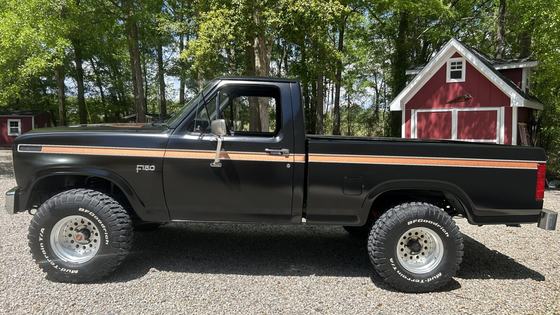 1985 Ford F-150 4×4 by Swerve78