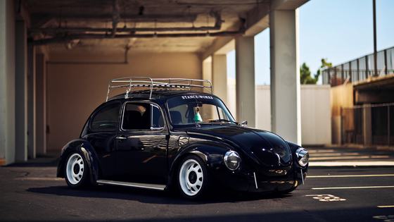 1973 Volkswagen Super Beetle by Brennan Lewellen