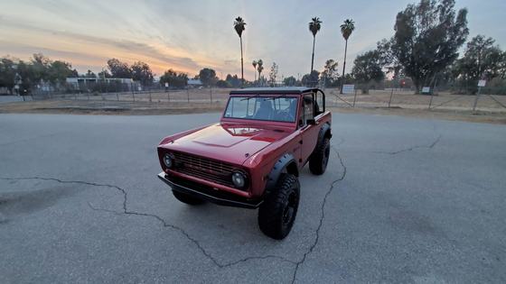 1975 Ford Bronco Modified by baderink