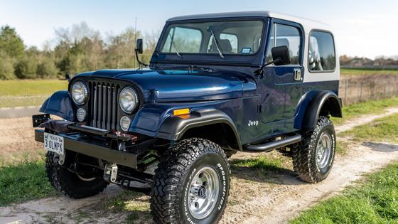 Modified 1985 Jeep CJ-7 with Rubicon Lift