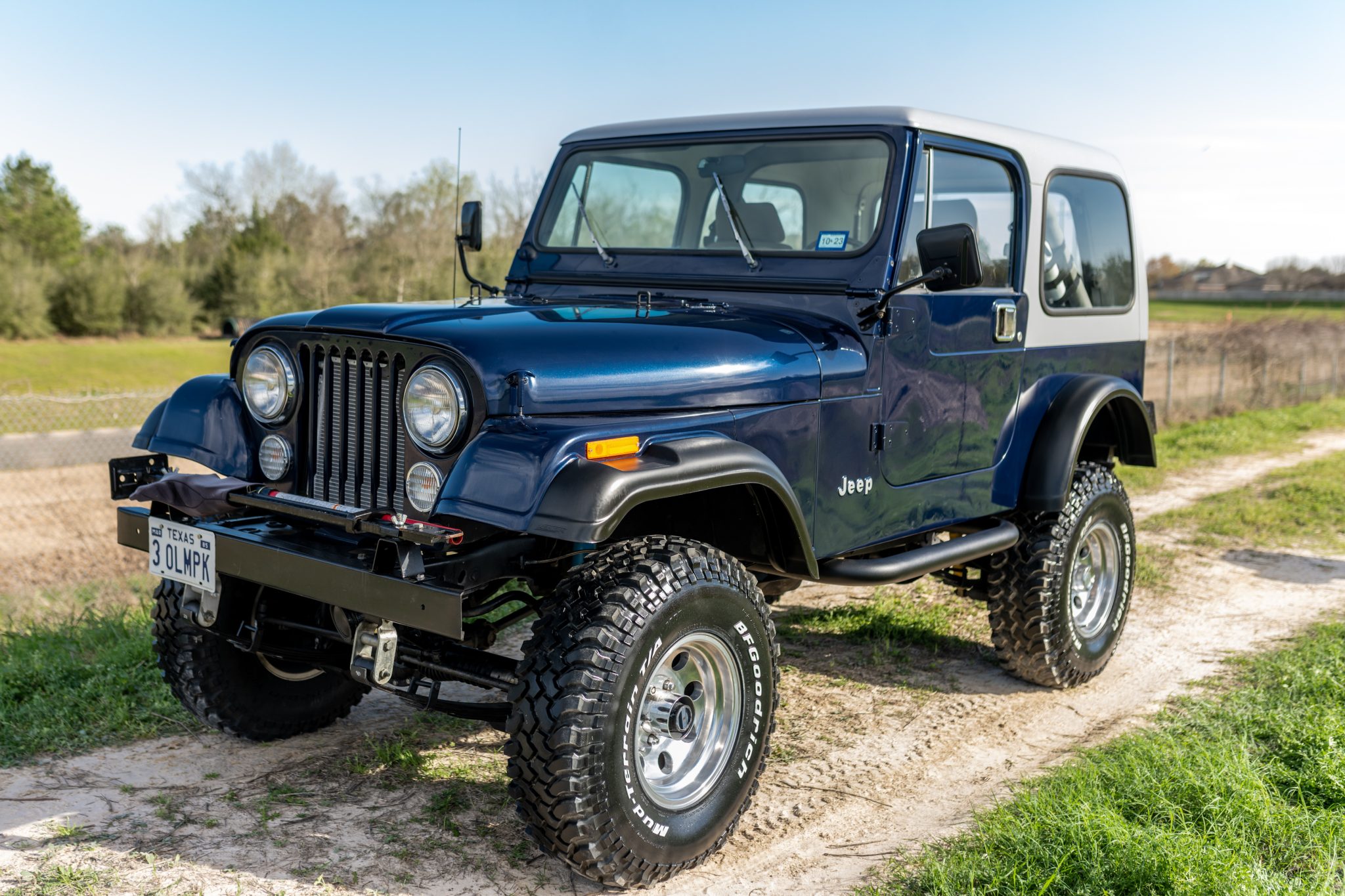 Modified 1985 Jeep CJ-7 with Rubicon Lift