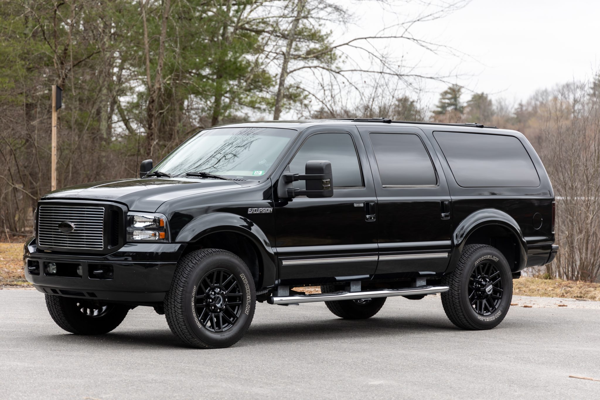 Modified 2005 Ford Excursion Limited Power Stroke 4×4