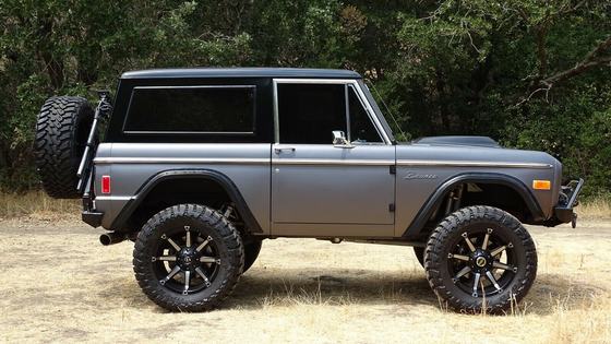 Fuel-Injected 351ci V8 1977 Ford Bronco