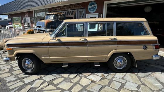 1977 Jeep Wagoneer Custom