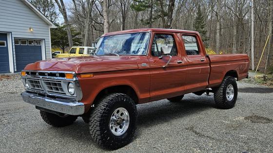 1977 Ford F-250 Custom Crew Cab Highboy 4×4