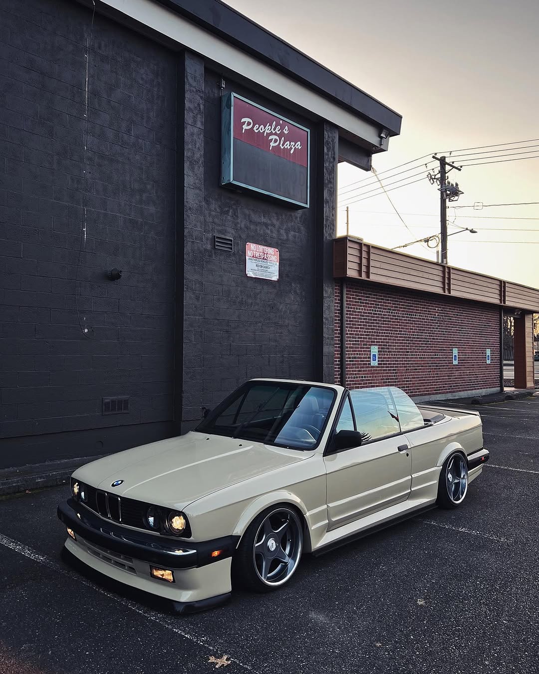 BMW E30