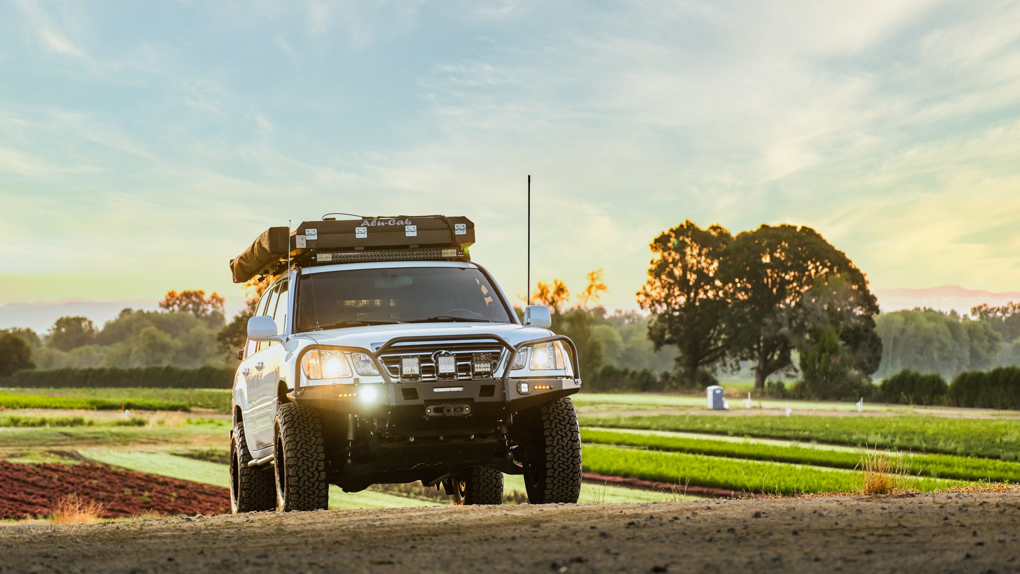 2005 Lexus LX470 Overland Build