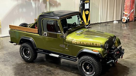 1984 Jeep CJ-8 Scrambler 5-Speed