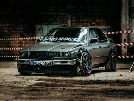 Drift BMW E30